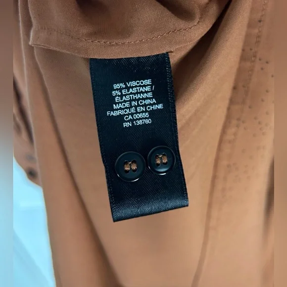 Elegant Brown Button-Up Dress - Picture 4 of 6